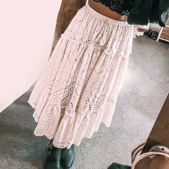 BOHO CHIC Eyelet Maxi skirt - Picture 3 of 7